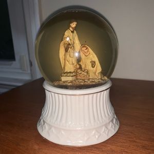 Musical Nativity Scene Snow Globe